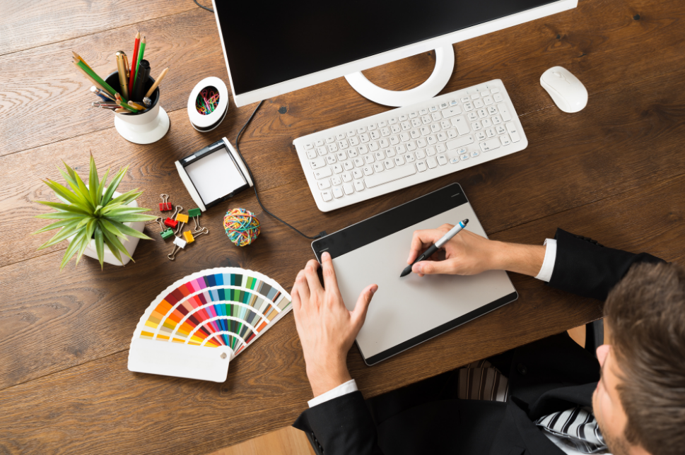 Traits to Look for in a Freelance Graphic Designer from the Sunshine Coast